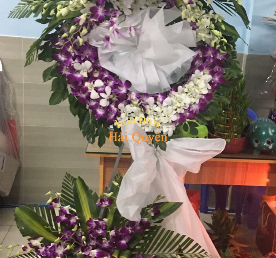 Hoa chia buồn hiện đại